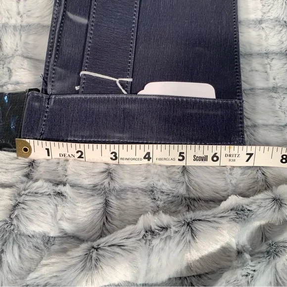 A-Cold-Wall* Men's Utility Crossbody Leather Bag | OS | Navy NEW!! - Picture 7 of 10